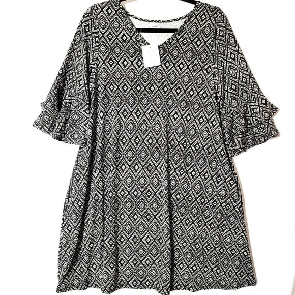 Mountain Mama Dress Knee Length Sz S/M Ruffle Bell Sleeves Black Diamond NWT USA - Picture 1 of 12